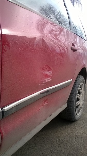 Молдинг задній лівий з хромом(або сам хром) Volkswagen Sharan 2 покоління рейстайл. 2008 1.9 Дизель 