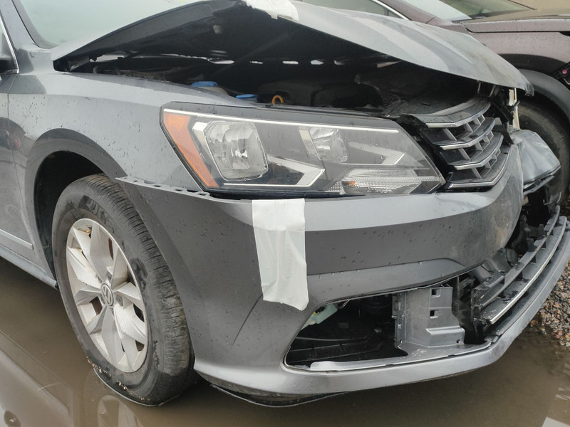 Фара левая 561-941-005-F   Volkswagen Passat