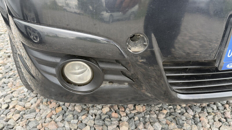 Заглушка переднего бампера Opel Zafira B  2008 хэтчбек 2.0 Дизель Харьков