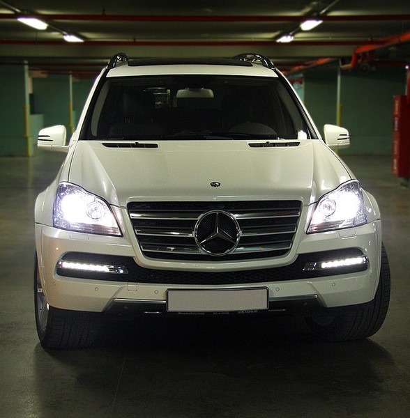 Бампер передний Mercedes GL-Сlass 550 универсал 2010 г.  5.5 л бензин Черновцы
