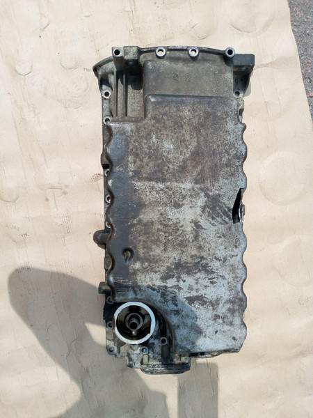 Поддон двигателя 1271604   Volvo S70