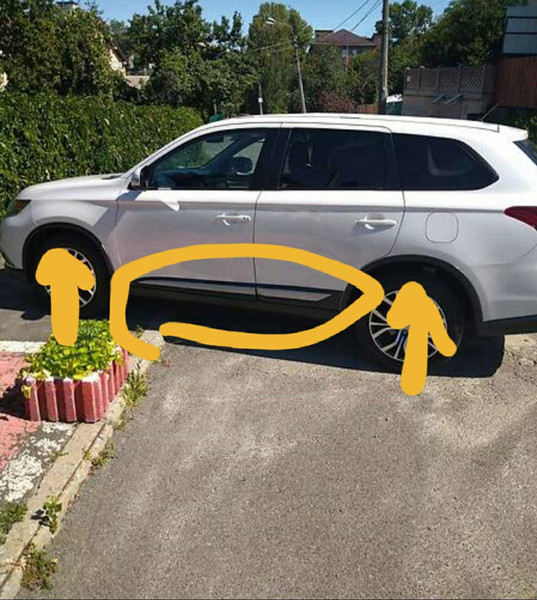 Молдинги Mitsubishi Outlander 3  2015 универсал 2.4 Бензин Чернигов