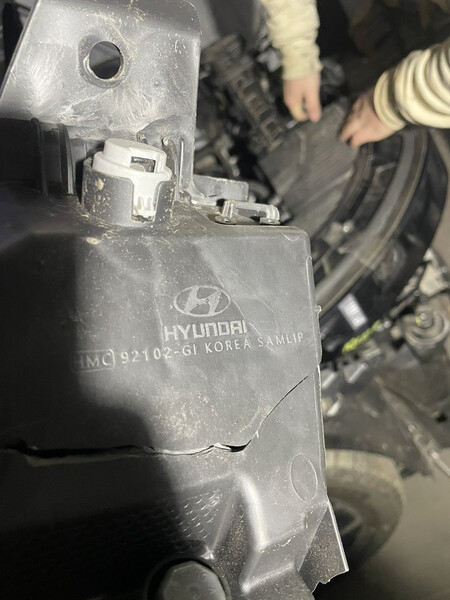 Фара передняя Hyundai IONIQ  2023 универсал 77.4 Электро Тернополь