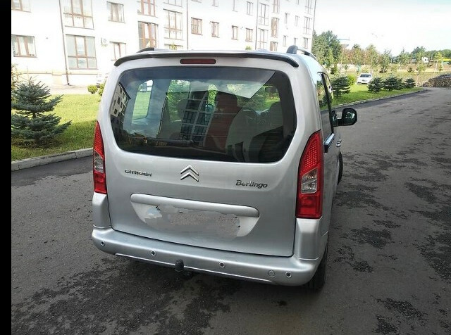 Эмблемы крышки багажника Citroen Berlingo  2009 універсал 1.6 Дизель 
