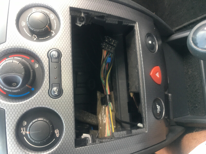 Автомагнітола Renault Megane 2  2005 універсал 1.6 Бензин 