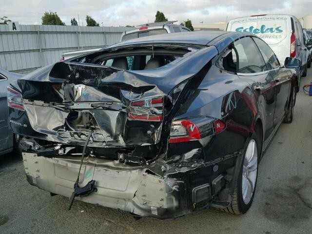 Крышка багажника в сборе со стеклом Tesla Model S  2015 хэтчбек 0.8 Электр Запорожье