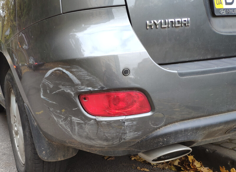 Задний бампер с парктроником Hyundai Santa FE 2 универсал 2008 г.  2.7 л бензин Львов