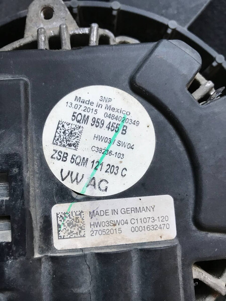 Вентилятор радиатора Volkswagen Golf 7 универсал 2016 г.  2.0 л дизель