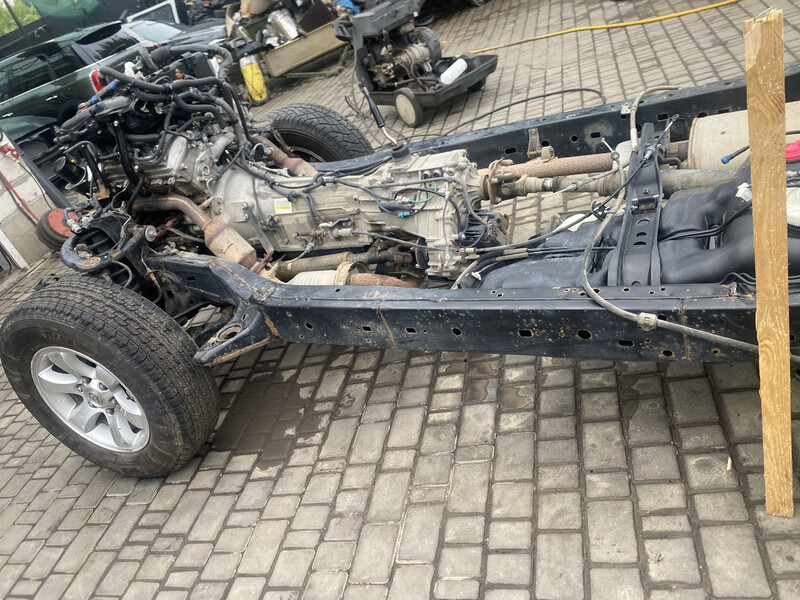 Рама левая сторона Toyota Land Cruiser Prado 120  2008 4.0 Бензин Николаев