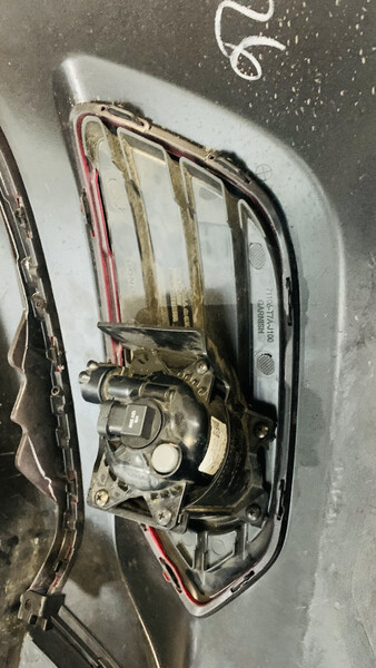 Рамка противотуманной фары Honda HR-V  2018 1.8 Бензин Киев