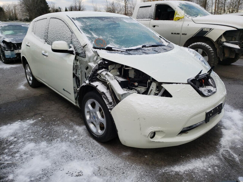 Бампер передний 620223NA0H   Nissan Leaf