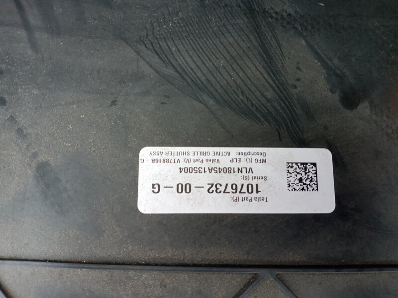 Люверс Tesla Model 3  2018 1.0 Электро Киев