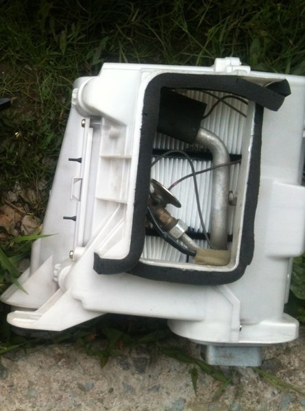 Блок испарителя кондиционера с фильтром Mazda 323 f ba 1997 хэтчбек 1.5 Бензин Днепр