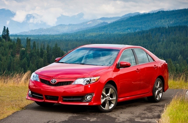 Капот 53301-06150   Toyota Camry