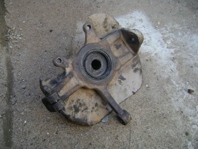 Поворотный кулак правы Kia Sportage  2000 2.0 Дизель Старый Самбор