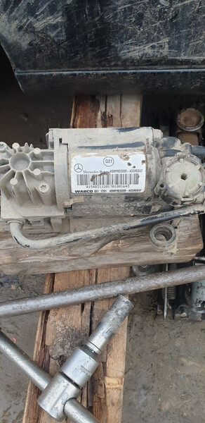 Пневмокомпрессор Mercedes E-Class 2004 г.  3.2 л дизель Ивано-Франковск