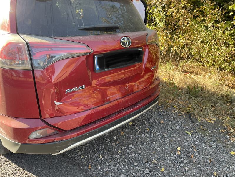 Двері багажника Toyota RAV4  2016 універсал 2.5 Бензин 