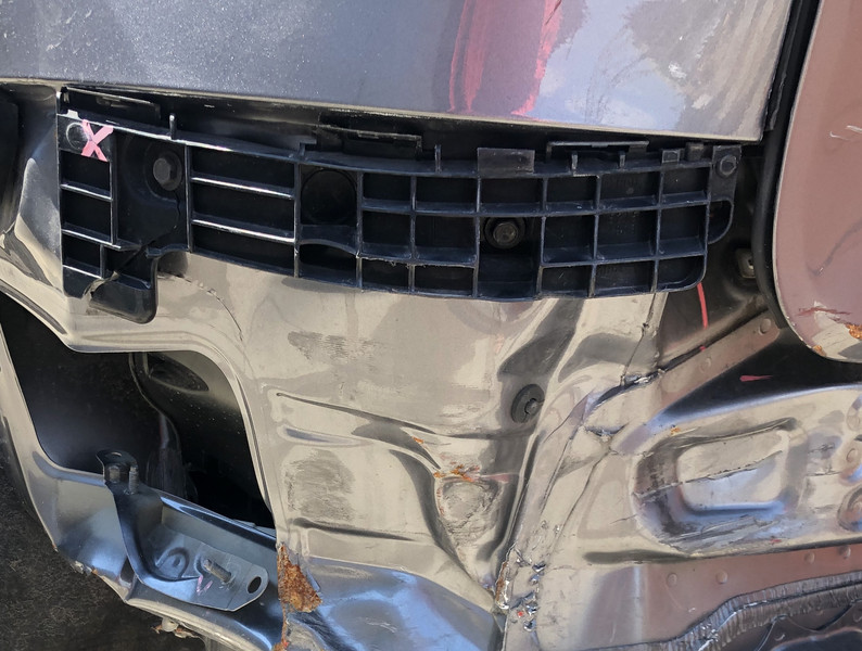 Кронштейн заднего бампера левый Lexus RX  2013 3.5 Бензин Киев