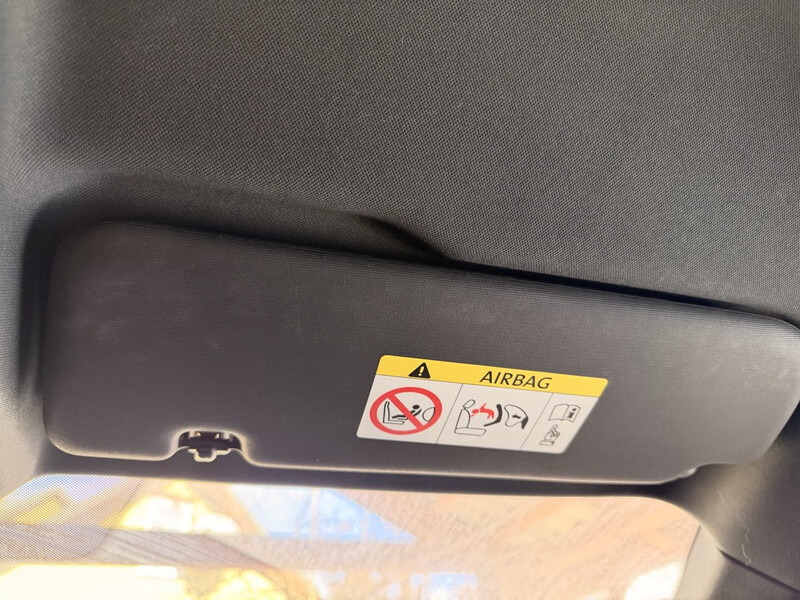 Козырек водительский Volkswagen Touareg  2020 хэтчбек 3.0 Дизель 