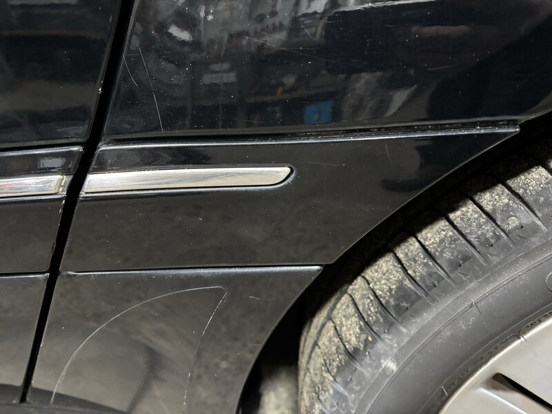 Молдинги Mercedes-Benz B-Class  2008 хэтчбек 1.5 Бензин Гадяч