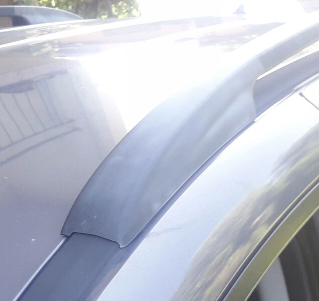 Накладка рейлинга Mazda 5 2006 г.  1.8 л бензин Ровно