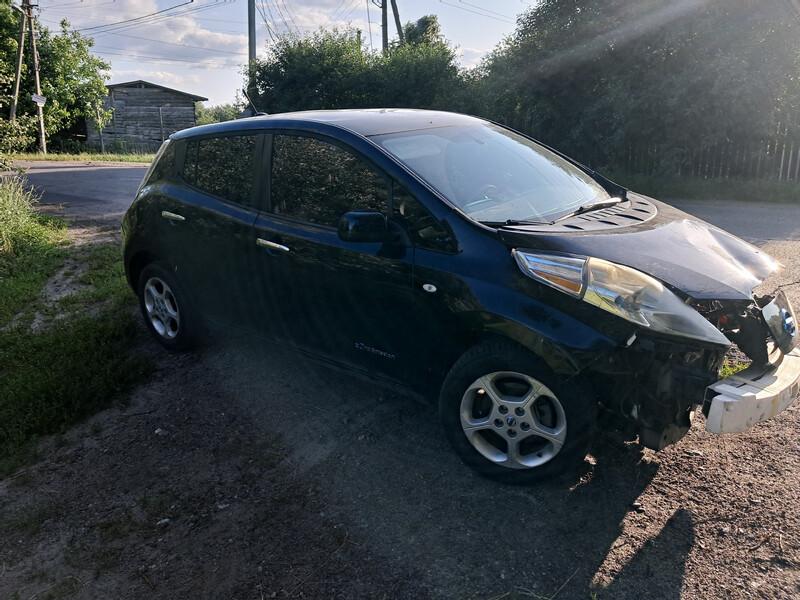 Фара передня ліва Nissan Leaf  2012 хетчбек 2.0 Электро Бородянка