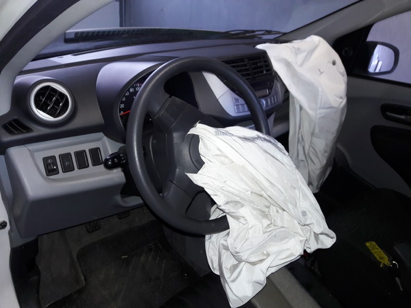 Занлушка подушки безпеки Nissan Pixo  2012 1.0 Бензин Ровно