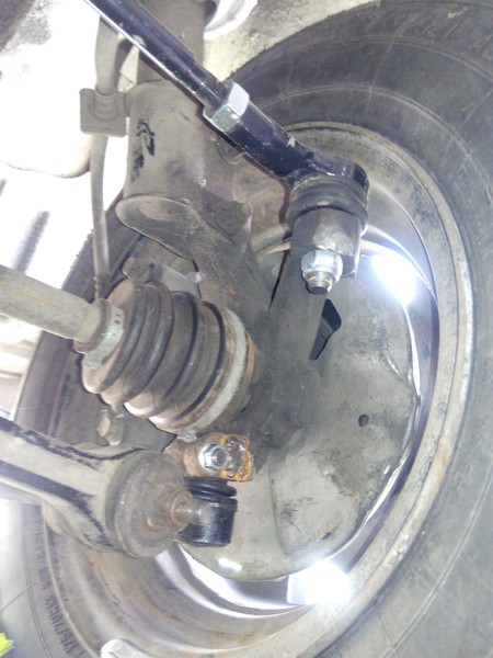 Поворотний кулак M DX50 33 021B   Kia Avella