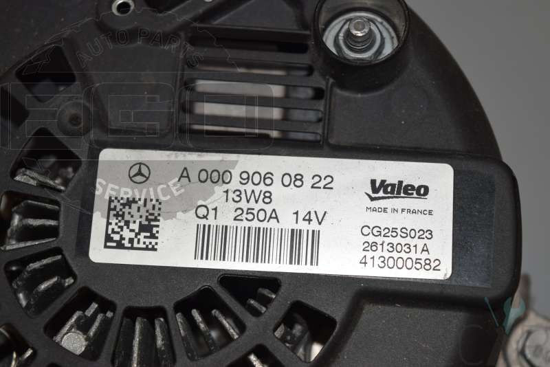 Генератор A0009060822   Mercedes Sprinter