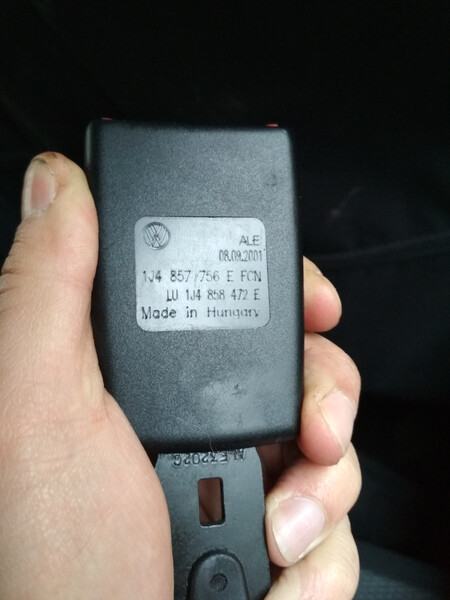 Замок ремня безопасности Volkswagen Golf 4  2002 универсал 1.4 Бензин Трускавец