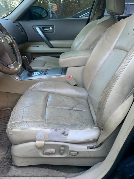Сидение водительское или задний диван в цвете Infiniti FX 35  2006 3.5 Бензин 