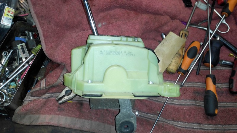 Куліса A 2112670124   Mercedes E-Class