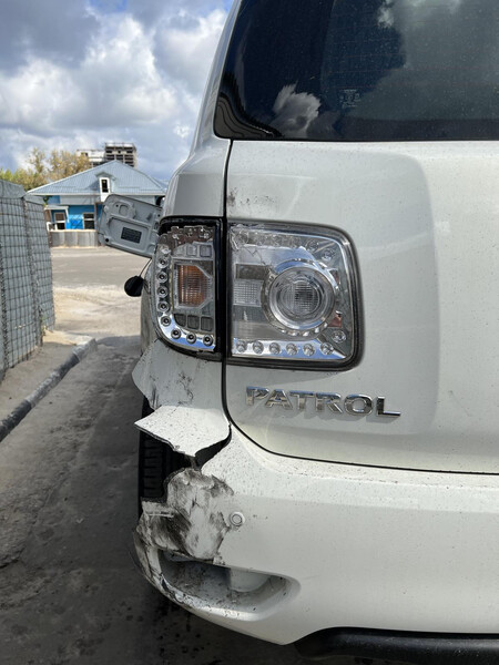 Фонарь задний левый 215-19M2L-AE   Nissan Patrol