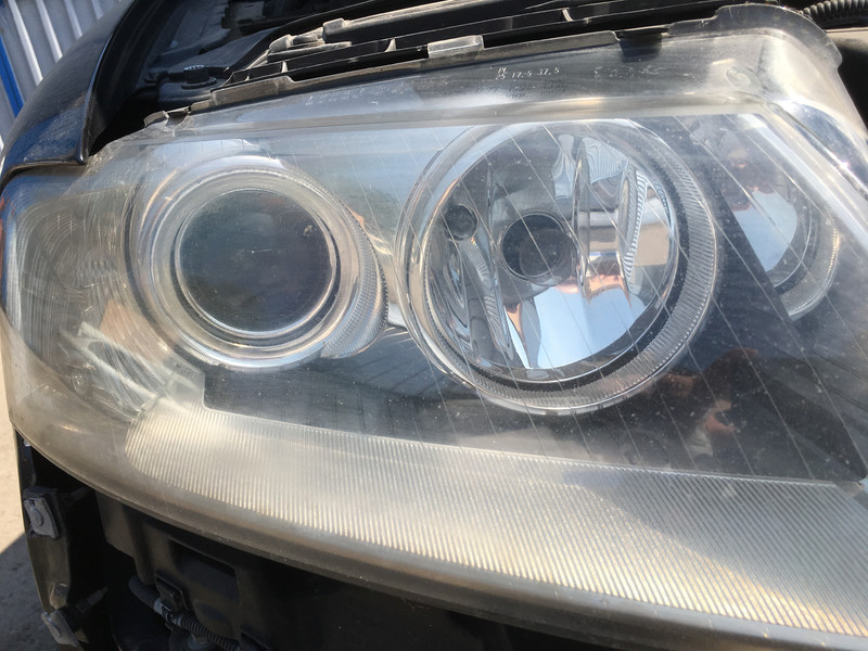 Передня фара Audi A8 D3 2007 р.  4.2 л дизель Одеса