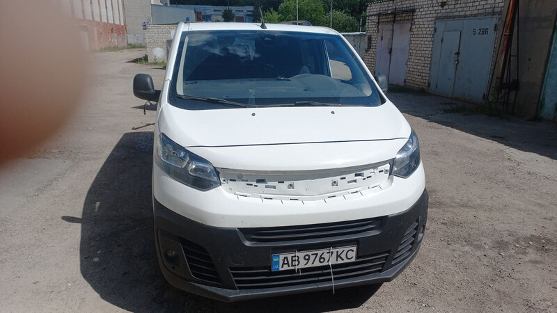 Решетка радиатора Citroen Jumpy 2008 г.  2.0 л дизель