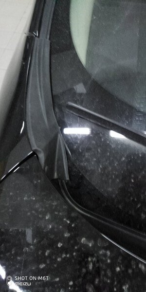 Пластик накладка между лобовым стеклом и левым крылом Nissan Pathfinder Внедорожник 2017 3.5 Бензин 