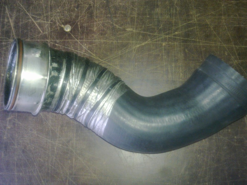 Патрубок интеркуллер-всасывающий коллектор Mercedes E-Class 2002 г.  2.2 л дизель Одесса