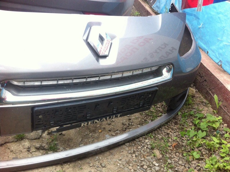Бампер голый оригинал (как на фото) Renault Fluence 2011 г.  1.5 л дизель Новомосковск