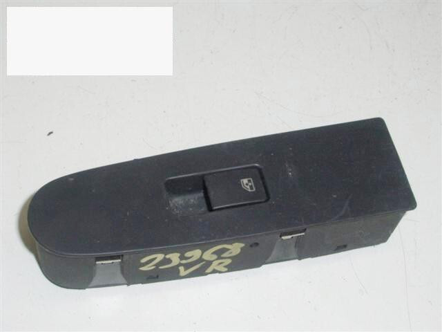 Кнопка стеклоподъемника 62406329224142   Opel Omega