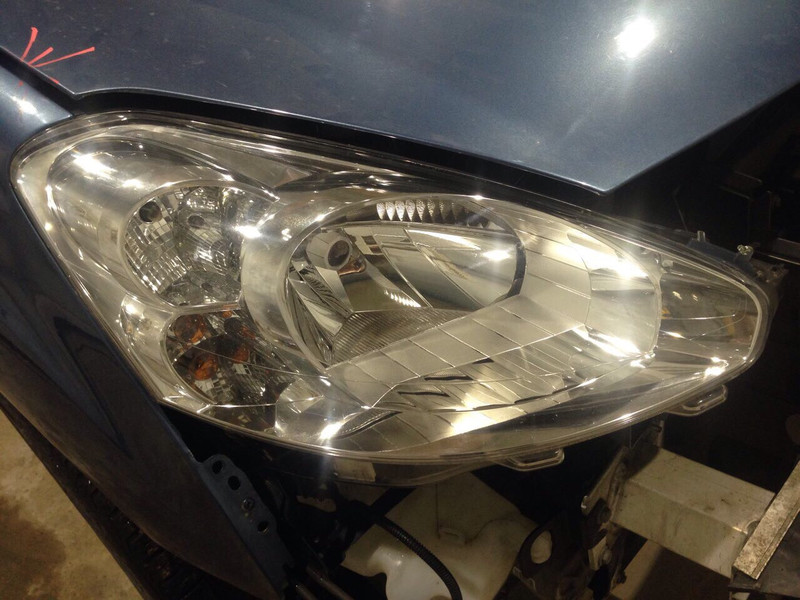 Фара, окуляр Peugeot Partner  2013 1.6 Дизель 