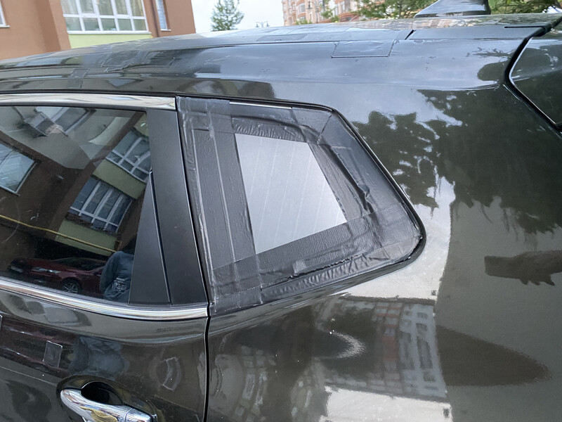 Скло бічне Nissan X-Trail T32  2018 2.0 Бензин 