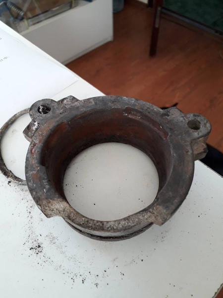 Патрубок помпы 5001856909   Renault Premium