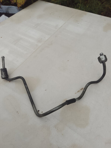 Паливнаа трубка 4 циліндр Toyota Hilux  2006 2.5 Дизель Вараш