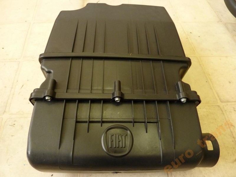 Корпус фильтра Fiat 500 хэтчбек 2012 г.  1.3 л бензин Ровно