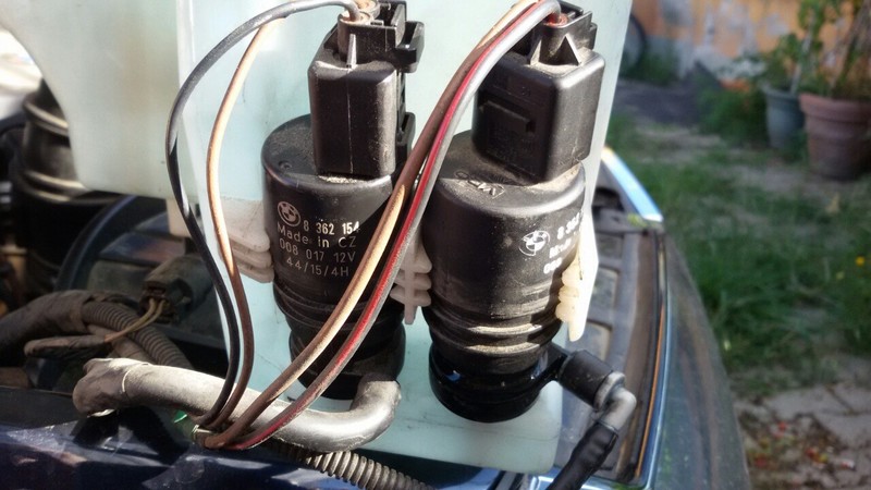 Насос електроомивача BMW X3 E86  2008 2.0 Дизель 