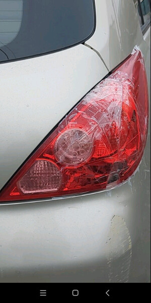 Правый задний фонарь араб Nissan Tiida C11  2009 хетчбек 1.6 Бензин 