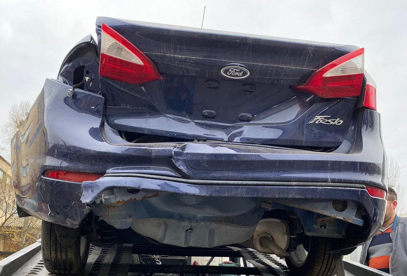 Бампер задний D2BZ17906BC   Ford Fiesta