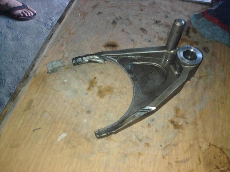 Виделка п'ятої передачі Renault Logan  2010 1.4 Бензин Корсунь-Шевченківський