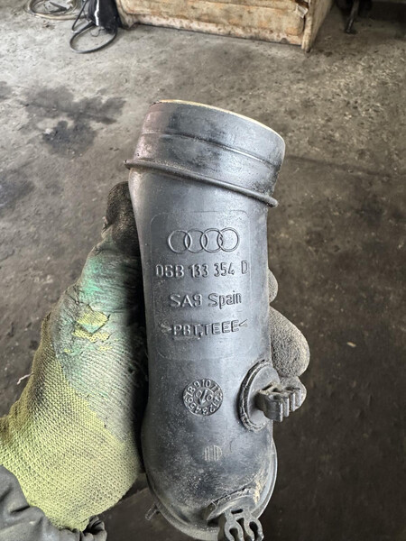 Дроссельный патрубок Volkswagen Passat B5  2001 1.6 Бензин Золочев