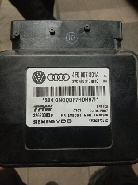 Электронный блок управления ручника Audi A6 C6  2007 2.4 Бензин 